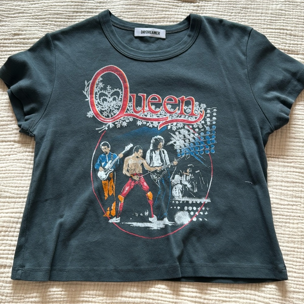 Daydreamer Queen Tee